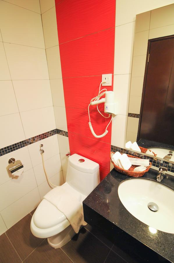 K Garden Hotel Parit Buntar Szoba fotó