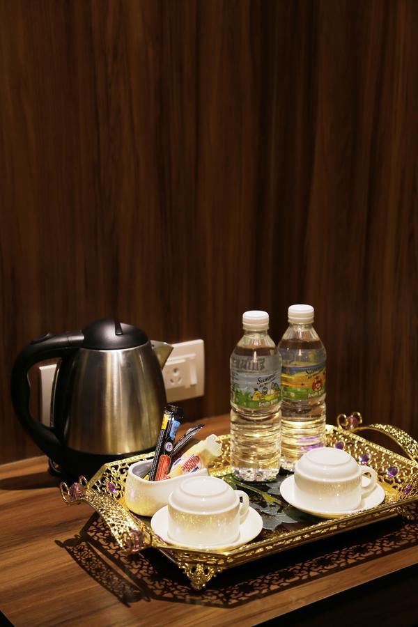 K Garden Hotel Parit Buntar Kültér fotó
