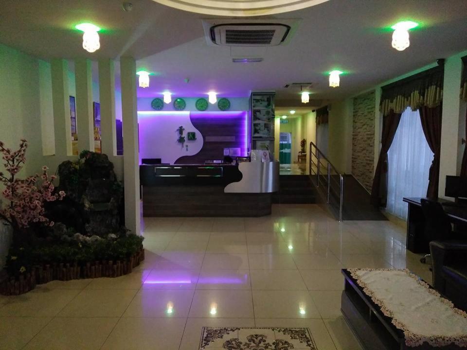 K Garden Hotel Parit Buntar Kültér fotó